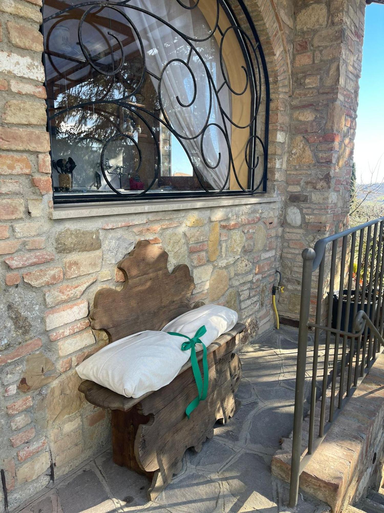 Villa Mikipongtwo Montepulciano Stazione Exterior foto