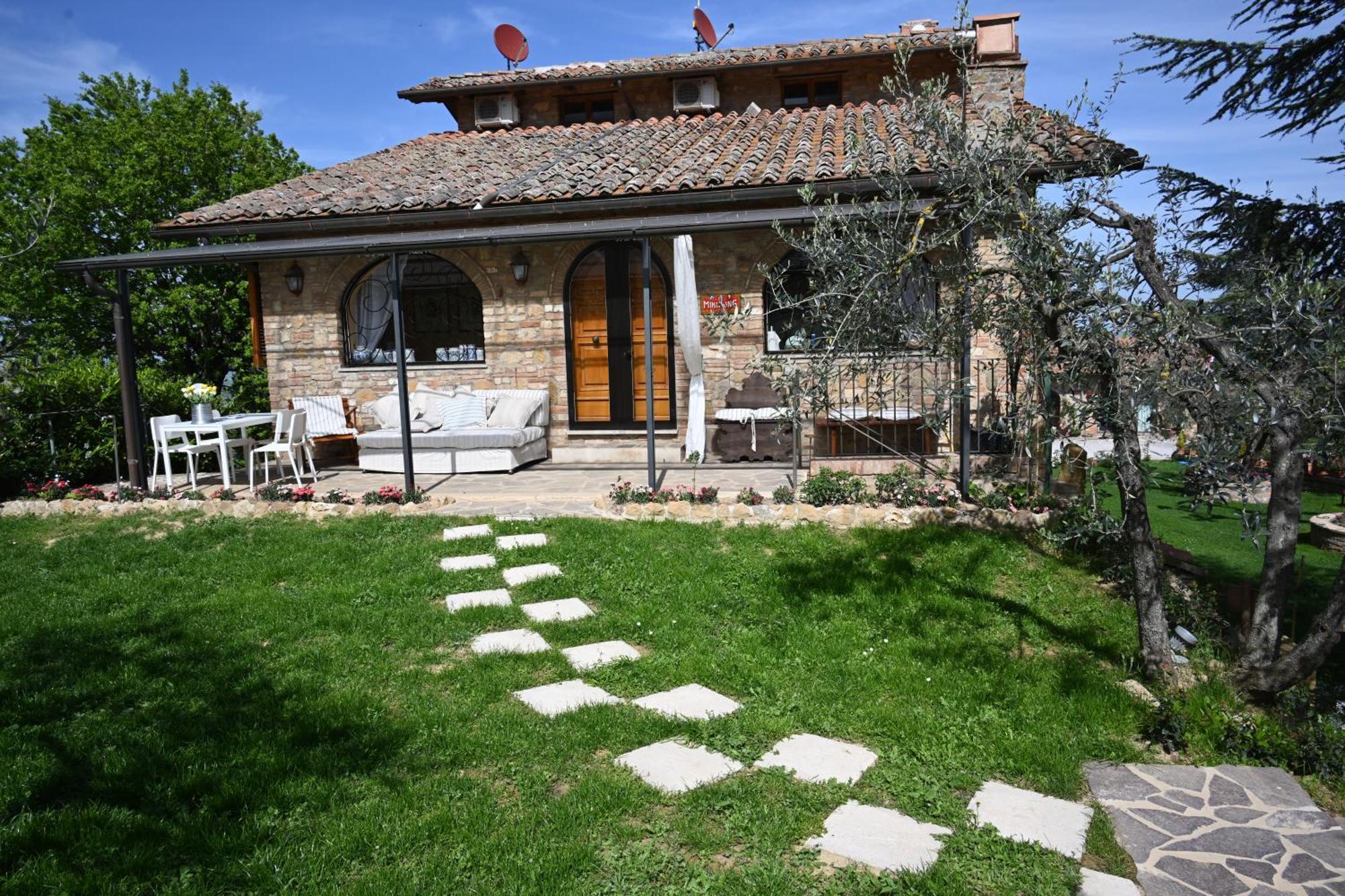 Villa Mikipongtwo Montepulciano Stazione Exterior foto