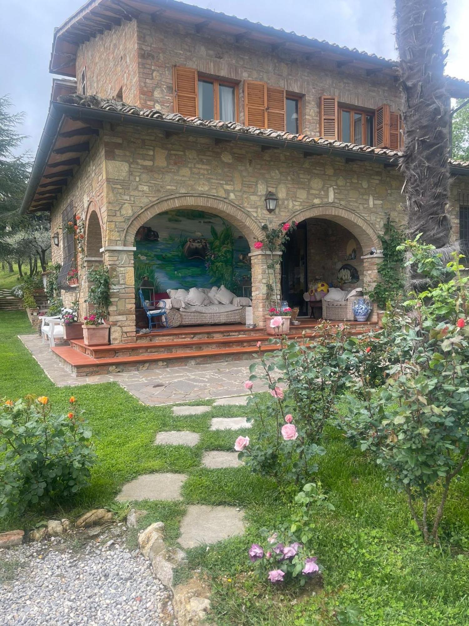 Villa Mikipongtwo Montepulciano Stazione Exterior foto